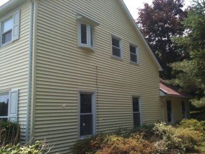 Extra Mile Powerwashing Martinsburg WV clean siding